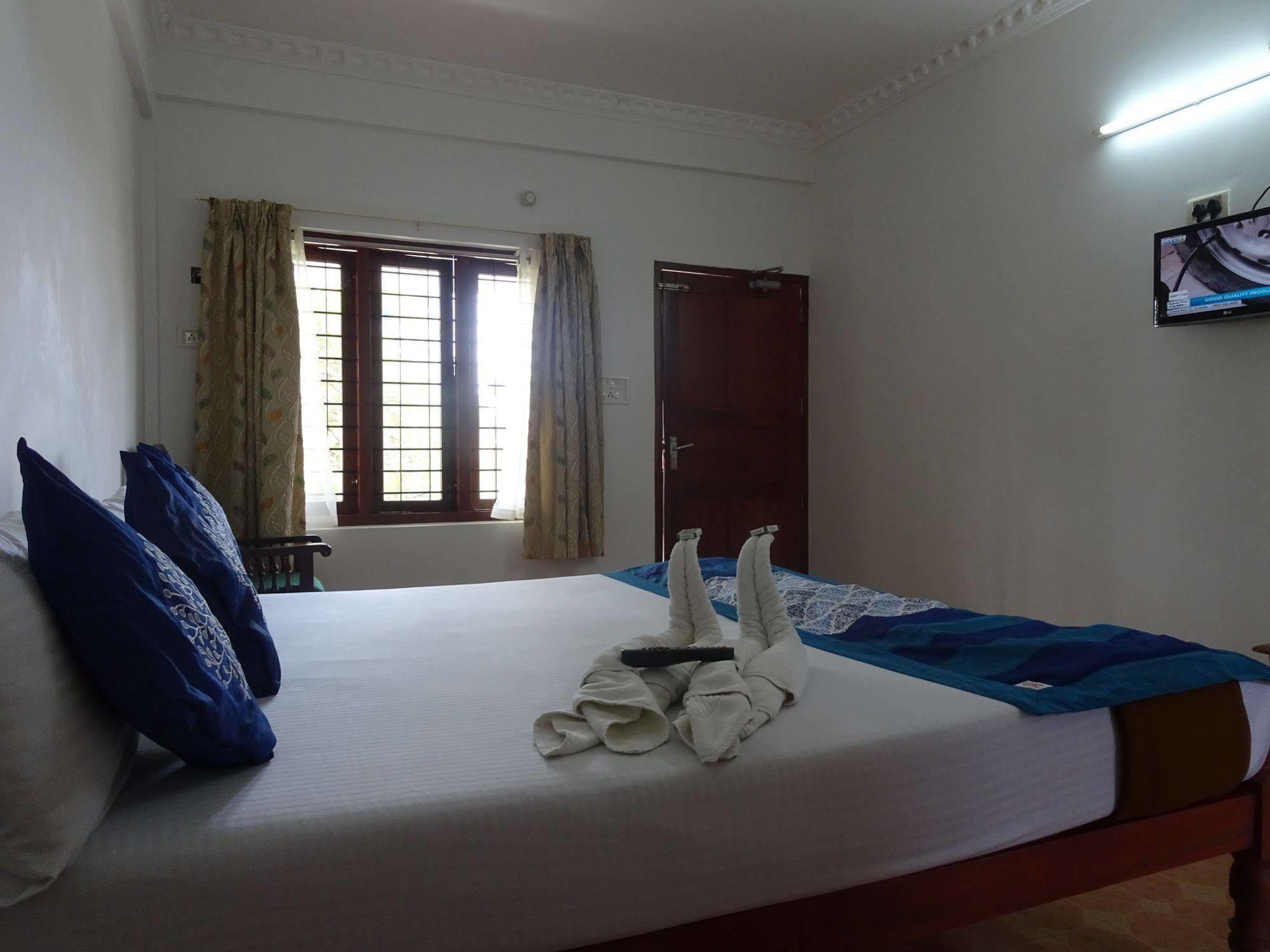 Bed and Breakfast Cosy Regency à Alappuzha Extérieur photo