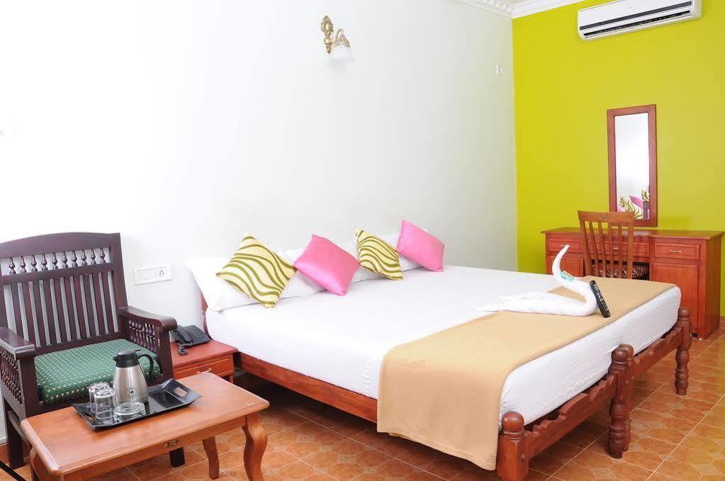 Bed and Breakfast Cosy Regency à Alappuzha Extérieur photo